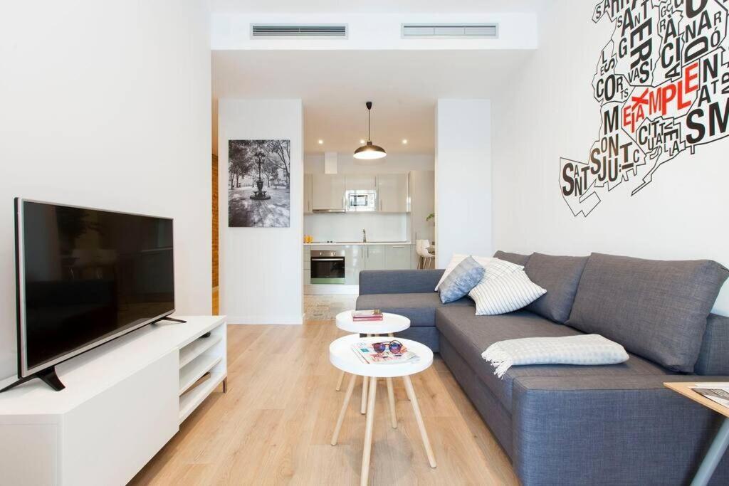 Perfectly Located 4Bed 4Bath Apartment In Barcelona 3 1 Bagian luar foto