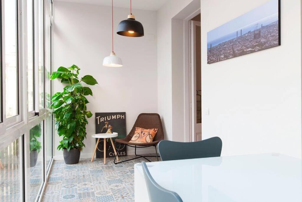 Perfectly Located 4Bed 4Bath Apartment In Barcelona 3 1 Bagian luar foto
