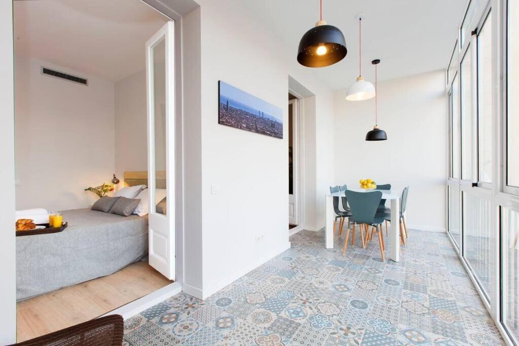 Perfectly Located 4Bed 4Bath Apartment In Barcelona 3 1 Bagian luar foto